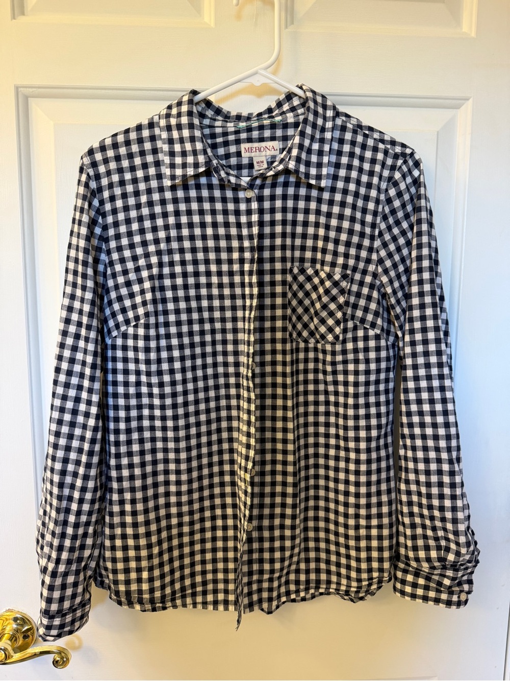 🩷 Navy and White Gingham Shirt - Size Medium. Preppy and Classic Fall Teacher🩷